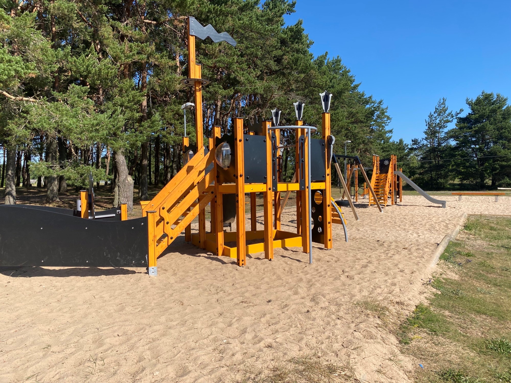 Salme Beach Park (Saaremaa)